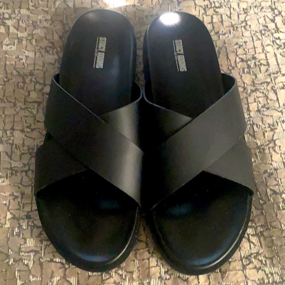 Men’s black sandals / brand new. Worn once.